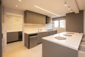 Apartamento com 134m², 3 dormitórios, 3 suítes, 2 vagas, Rio Branco em Porto Alegre