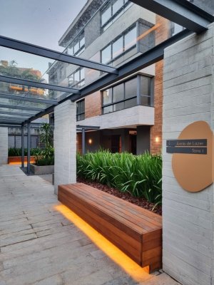 Apartamento com 113m², 3 dormitórios, 1 suíte, 1 vaga, Três Figueiras em Porto Alegre