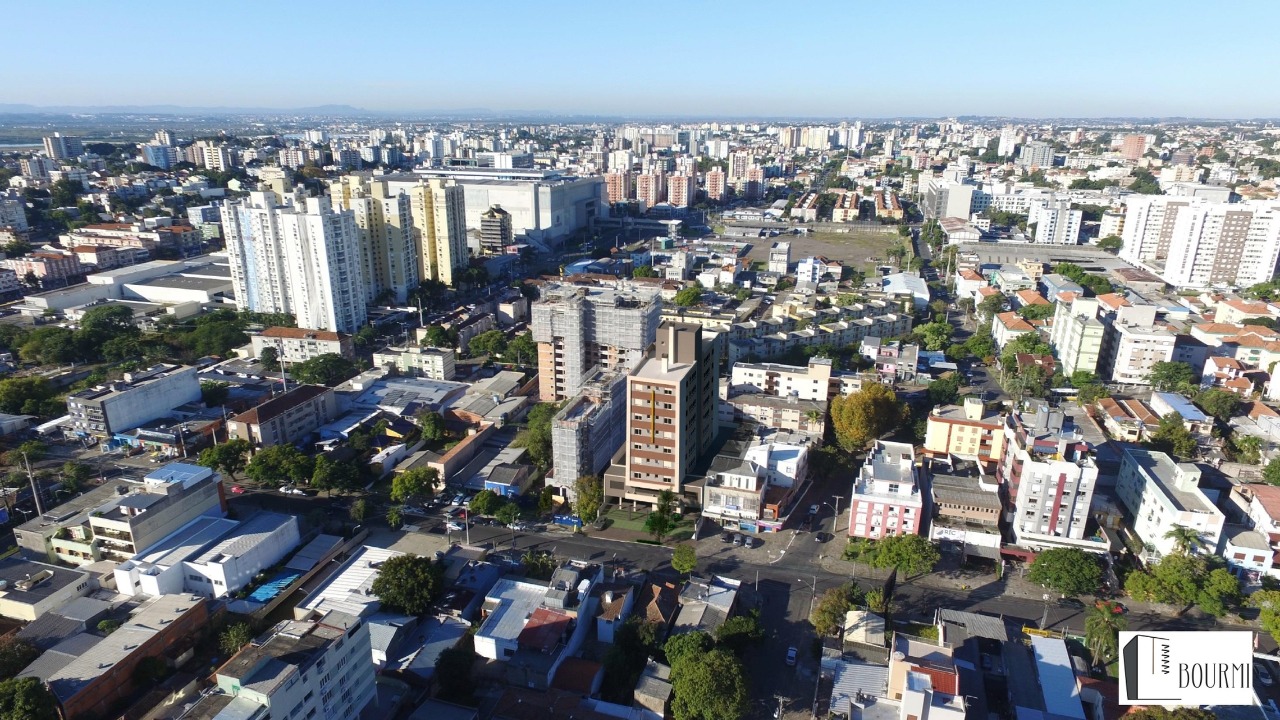 Apartamento com 69m², 2 dormitórios, 1 suíte, 2 vagas, Passo Da Areia em Porto Alegre