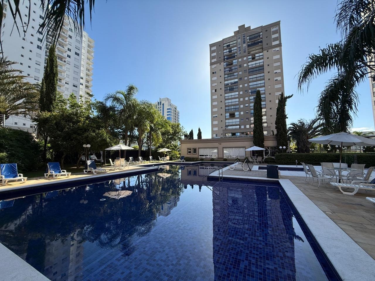 Apartamento com 94m², 2 dormitórios, 1 suíte, 2 vagas, Jardim Europa em Porto Alegre