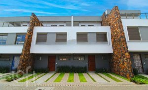 Casa em Condomínio com 180m², 3 dormitórios, 1 suíte, 2 vagas, Jardim Itu em Porto Alegre