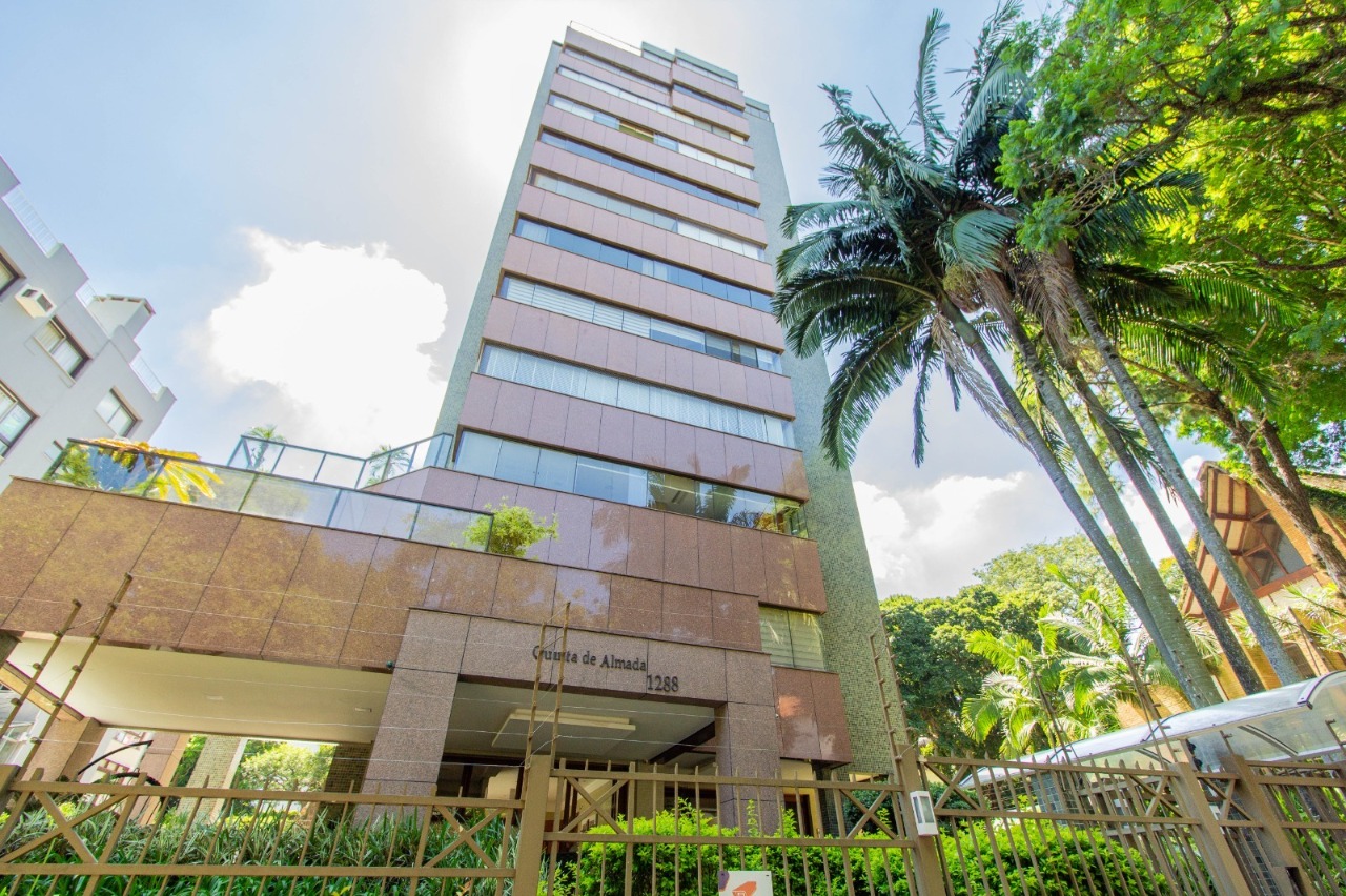 Apartamento com 170m², 3 dormitórios, 3 vagas, Higienópolis em Porto Alegre