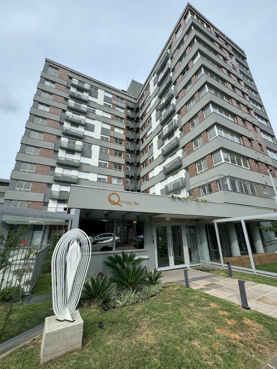 Apartamento com 43m², 1 dormitório, 1 suíte, 1 vaga, Moinhos De Vento em Porto Alegre