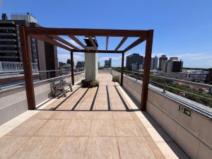Apartamento com 44m², 2 dormitórios, 1 vaga, Menino Deus em Porto Alegre