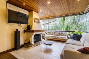 Apartamento com 126m², 2 dormitórios, 1 suíte, 1 vaga, Petrópolis em Porto Alegre