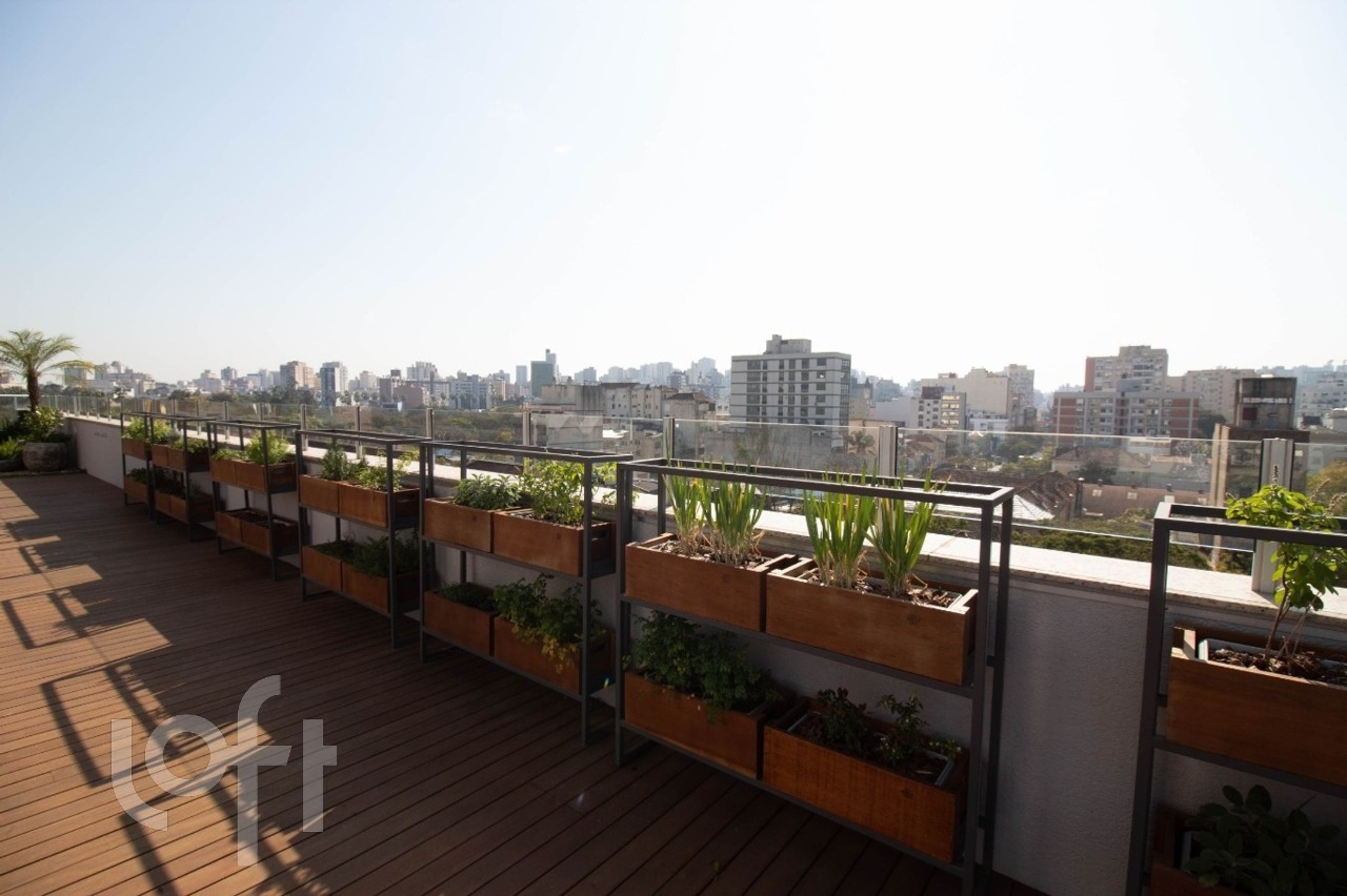 Apartamento com 58m², 2 dormitórios, 1 suíte, 1 vaga, Santana em Porto Alegre