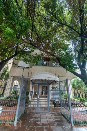 Apartamento com 101m², 2 dormitórios, 1 suíte, 1 vaga, Rio Branco em Porto Alegre