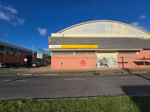 Pavilhão com 2000m², Navegantes em Porto Alegre