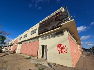 Pavilhão com 2000m², Navegantes em Porto Alegre
