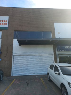 Loja com 156m², Partenon em Porto Alegre