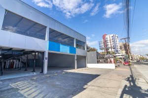 Loja com 438m², São João em Porto Alegre