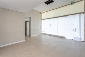 Loja com 87m², Praia De Belas em Porto Alegre