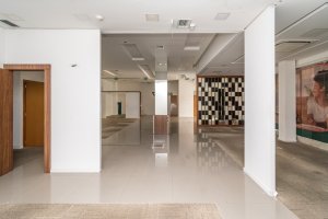 Loja com 183m², Praia De Belas em Porto Alegre