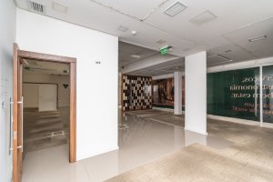 Loja com 183m², Praia De Belas em Porto Alegre