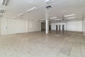Loja com 294m², Partenon em Porto Alegre