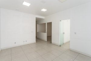 Loja com 88m², Praia De Belas em Porto Alegre