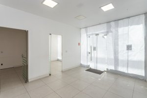 Loja com 88m², Praia De Belas em Porto Alegre