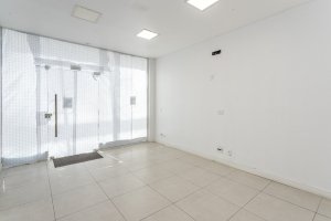 Loja com 88m², Praia De Belas em Porto Alegre