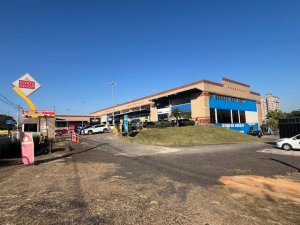 Loja com 317m², Sarandí em Porto Alegre