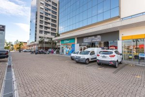 Loja com 393m², Jardim Botânico em Porto Alegre